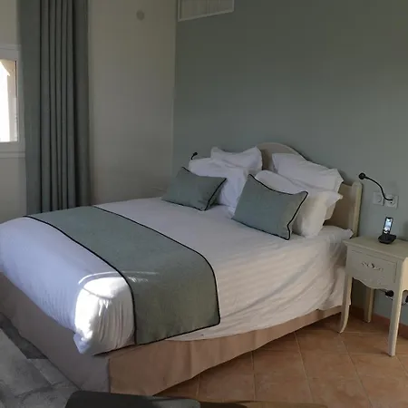 Le Domaine D'euphony Hotel 4*